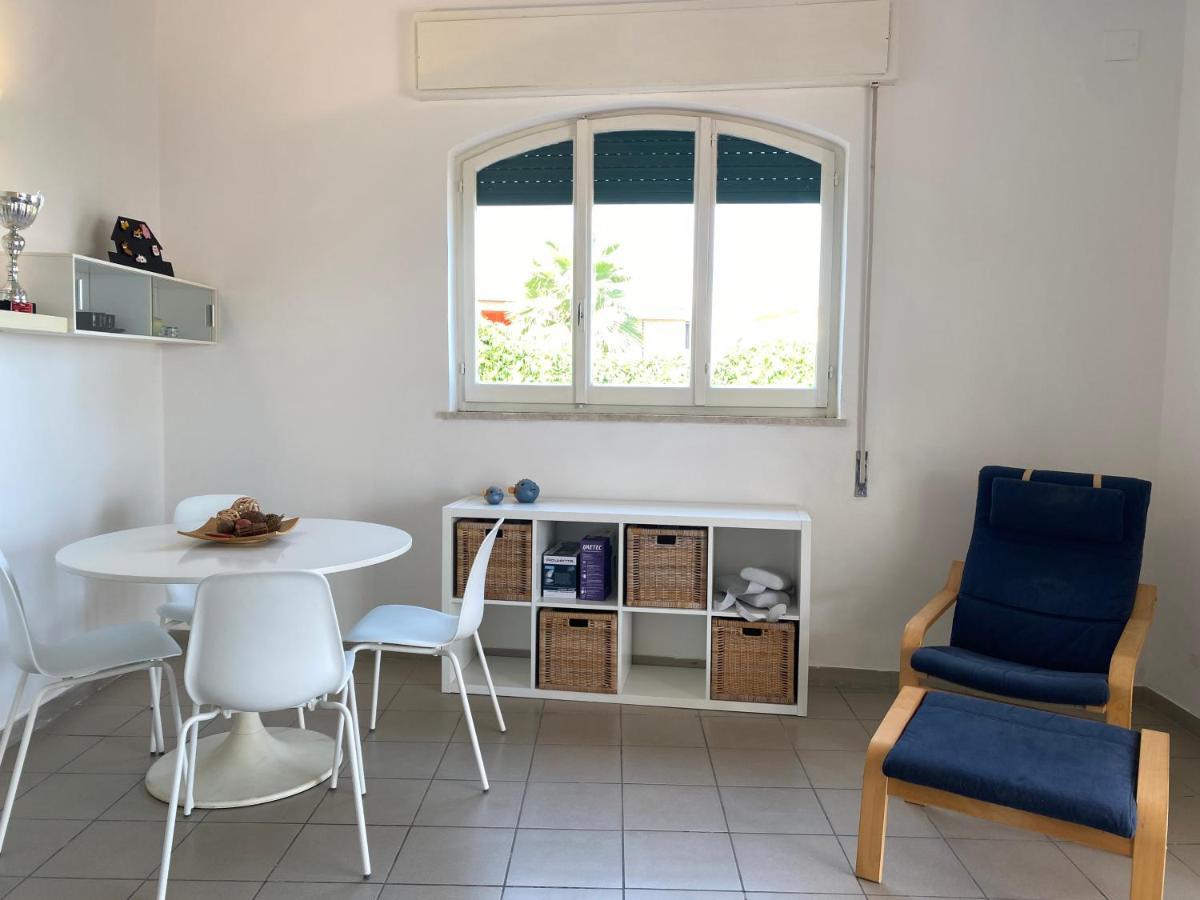 Villa Titti Residence La Bussola Фонтане-Бьянке Экстерьер фото