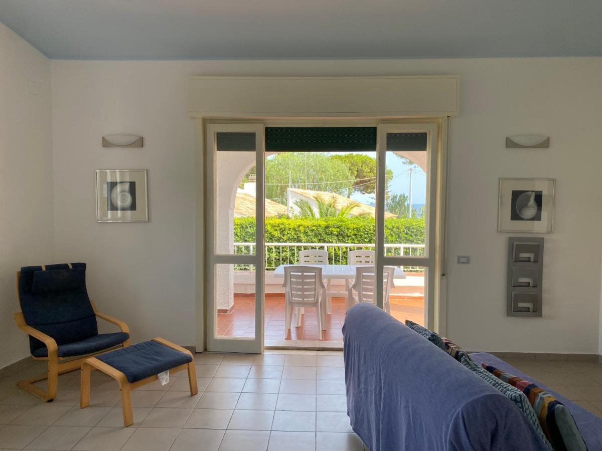 Villa Titti Residence La Bussola Фонтане-Бьянке Экстерьер фото
